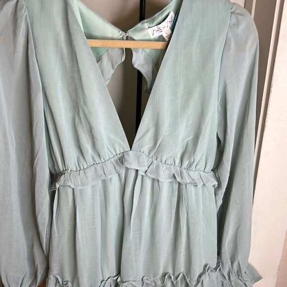 She + Sky Women's Chiffon Ruffle Tiered Maternity Dress Mint Green Size Large - Picture 3 of 9